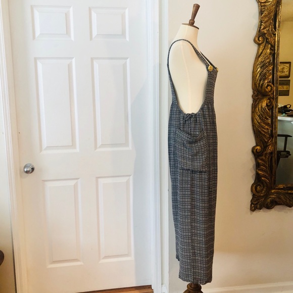 💥VINTAGE ROMPER W/ GOLD BUTTONS 💥 - Picture 5 of 7